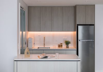 EIGHT-INTERIOR—LEGACY-00011