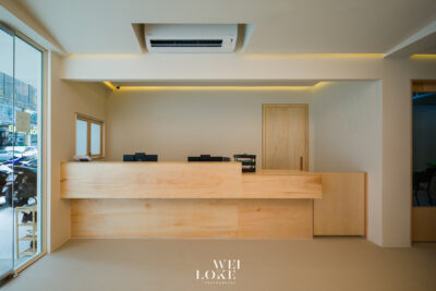 Premium healthcare photography of Medipulih rehabilitation clinic interior.